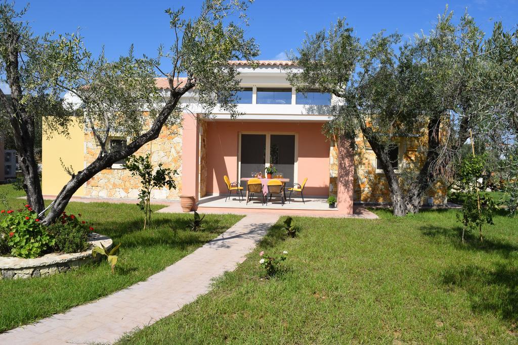 Three Stars Luxury Villas Мораитика Экстерьер фото