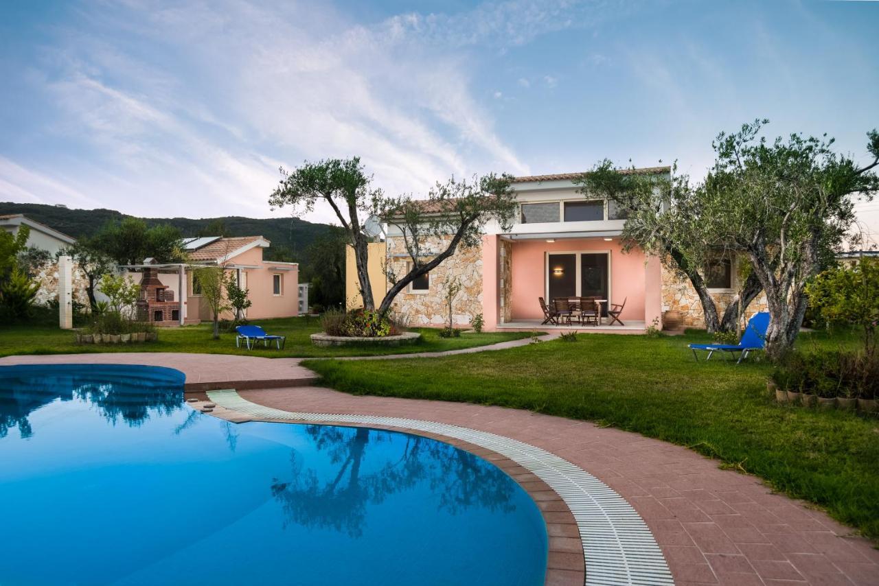 Three Stars Luxury Villas Мораитика Экстерьер фото